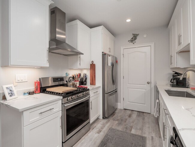 Building Photo - 45 L St