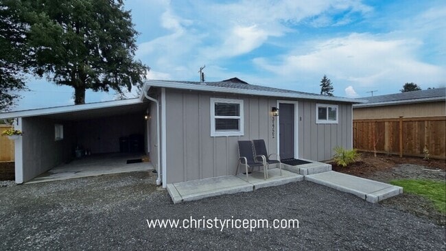 Building Photo - 31721 W Commercial St