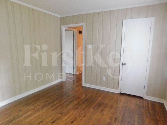 Building Photo - 1673 Colonial Rd
