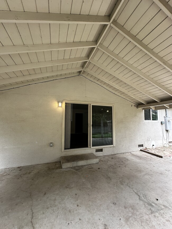 Building Photo - 7990 Glenbar Way
