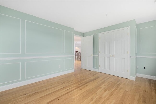 Building Photo - 53 Conanicus Ave