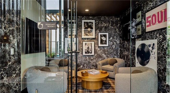 Building Photo - 601 Guadalupe St