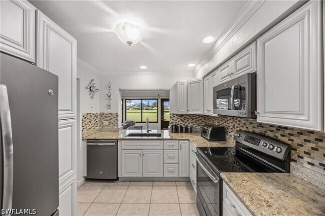 Building Photo - 3195 Boca Ciega Dr