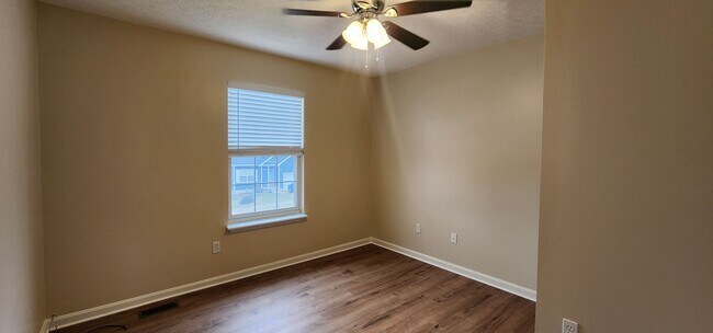 Building Photo - 4112 Mimosa View Dr