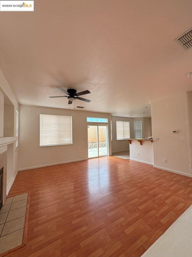 Building Photo - 645 Rockspray Cir