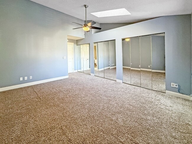 Building Photo - $0 DEPOSIT OPTION. CHARMING TWO-STORY TOWNHOUSE WITH FINISHED BASEMENT, GARAGE, AND HOA AMENITIES...