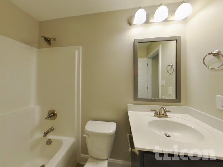 Building Photo - 633 Battery Ct