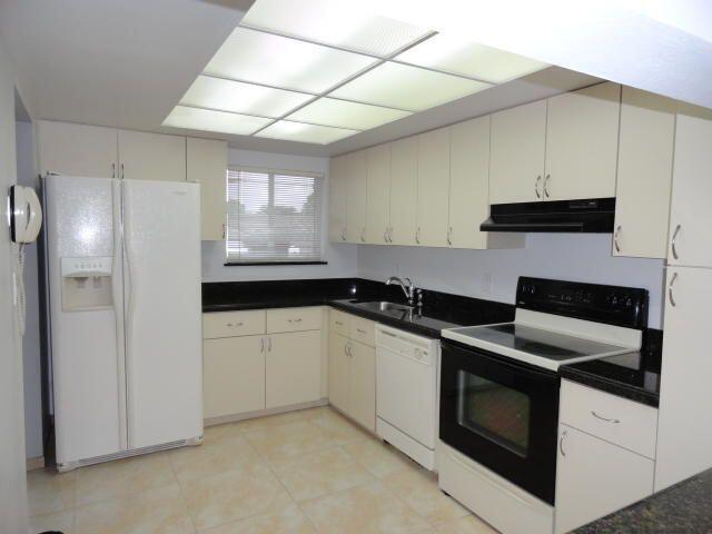 Building Photo - 3212 Strawflower Way