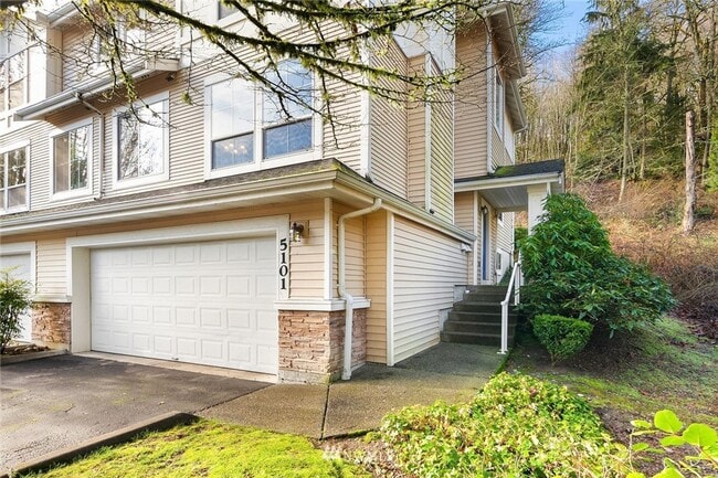 Building Photo - 3Bd/2.5Ba Bellevue Townhouse