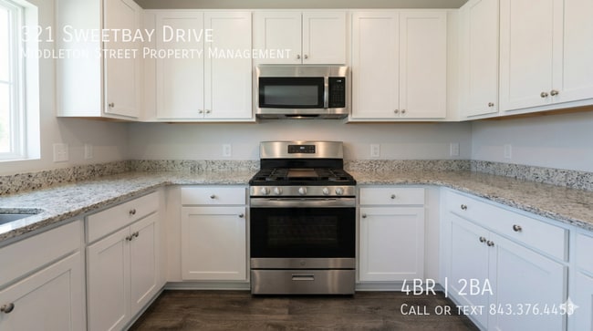 Building Photo - 321 Sweetbay Dr