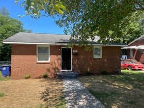 Building Photo - 2834 Ansonia St