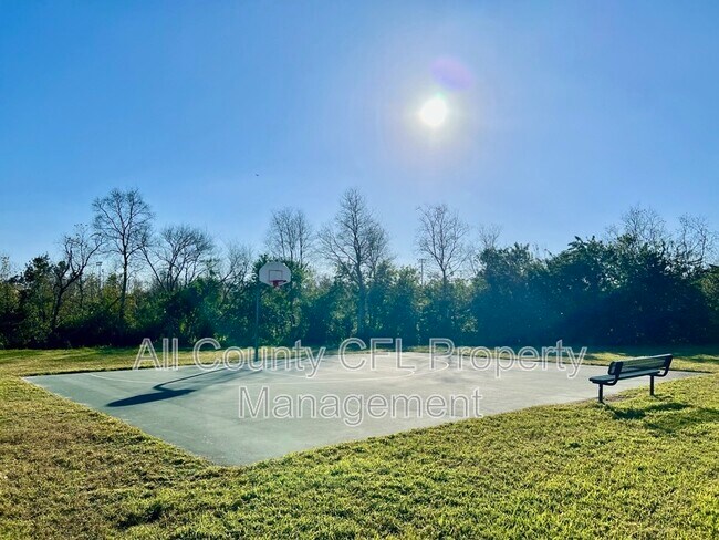 Building Photo - 16752 Cedar Crest Dr