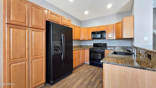Building Photo - 13609 W Cypress St