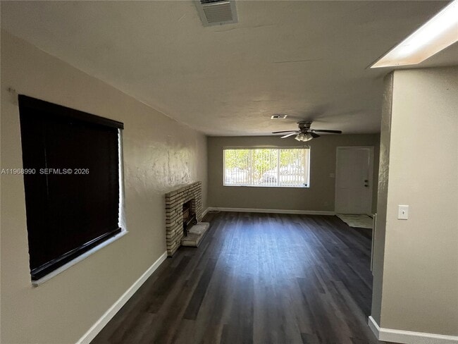 Building Photo - 816 Beech Rd