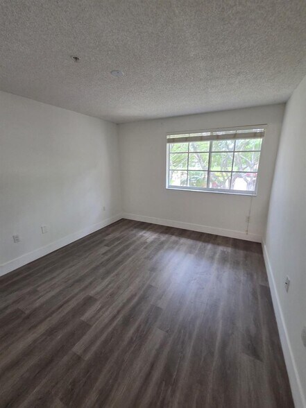 Building Photo - 12112 Saint Andrews Pl