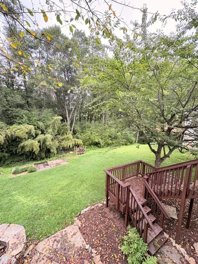 Building Photo - 18514 Gingerbread Ln