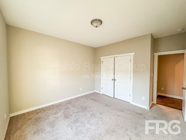 Building Photo - 1400 S Taylor St