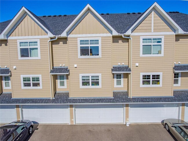 Building Photo - 2952 Clover Ridge Dr