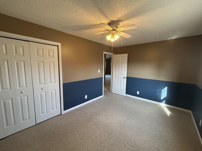 Building Photo - 3878 Roscommon Way