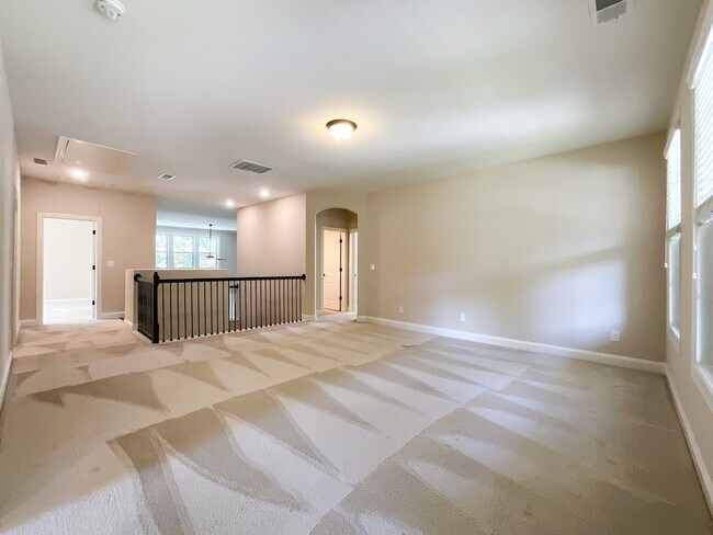 Building Photo - 214 Smithfield Dr