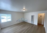 Building Photo - 840-842 1/2 W. Sepulveda Street