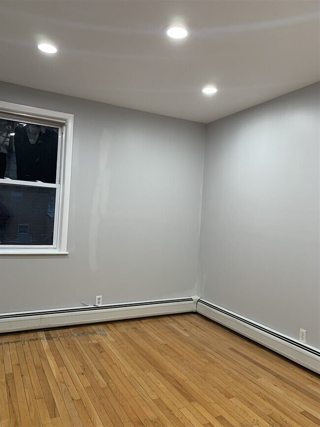 Building Photo - 1503 76th St