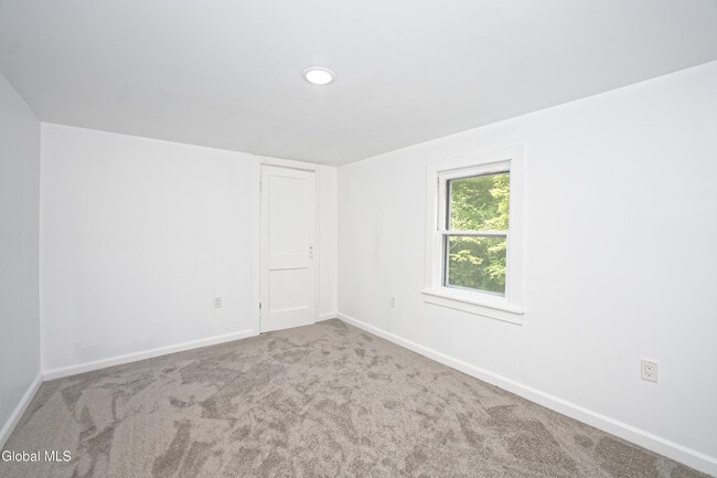 Building Photo - 714 NY-29