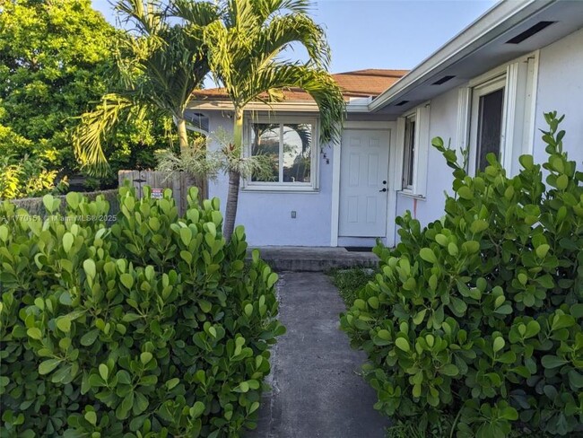 Primary Photo - 3 bedroom in Miami FL 33150