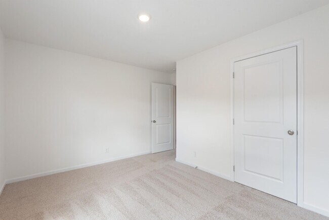 Building Photo - 124 Kaley Ln