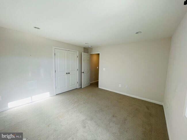 Building Photo - 508 Sourwood Ct