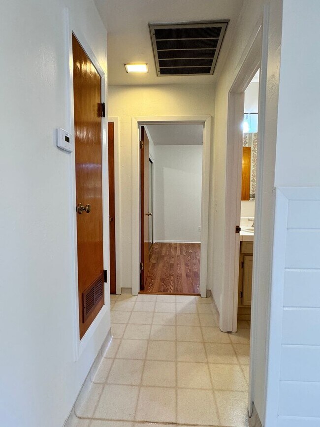 Building Photo - Gorgeous .5 acre lot in Auburn