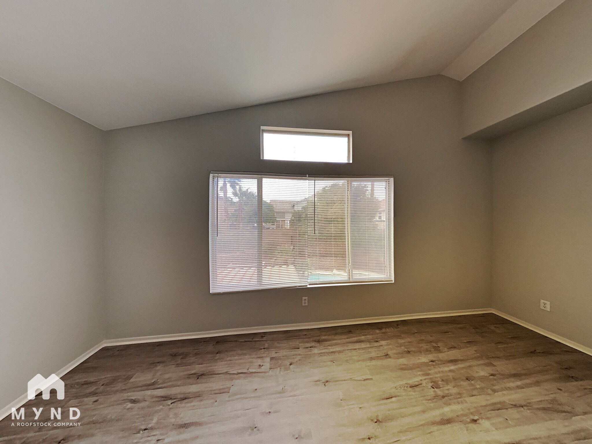 Building Photo - 245 Farlin Cir