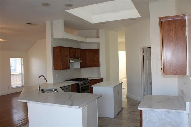 Building Photo - 3325 Bluegrass Dr