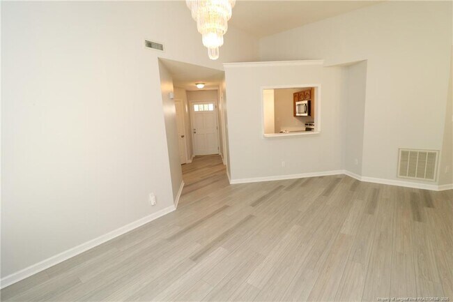 Building Photo - 310 Riverwalk Cir