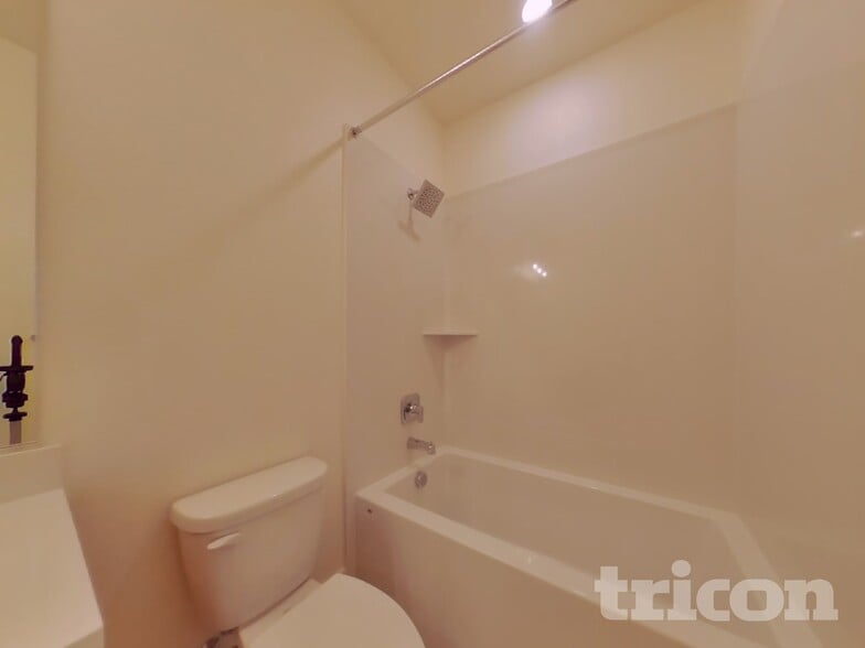 Building Photo - 8205 Perla Wy