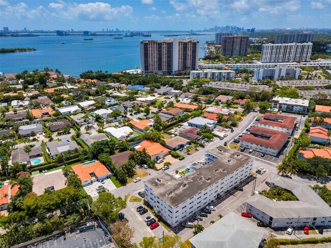 Building Photo - 11685 Canal Dr