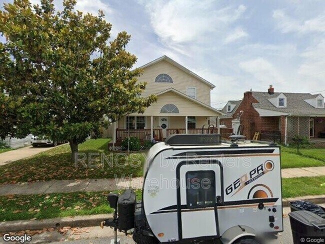 Building Photo - 8203 Watersedge Rd