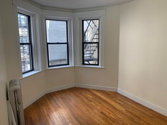 Building Photo - 1148 Commonwealth Ave