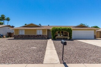 Building Photo - 3 bed, 3 bath Mesa home