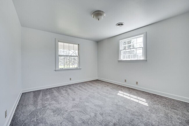 Building Photo - 795 Greeley Dr