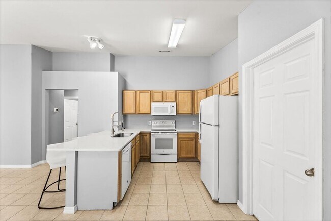 Building Photo - 7464 Autumn Trace Blvd