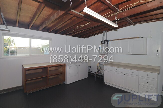 Building Photo - Beautiful 3 Bed, 2 Bath Home with Large Yard in Imperial Beach