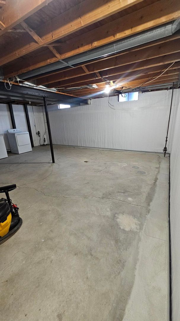 Building Photo - 2050 Sheldon Rd