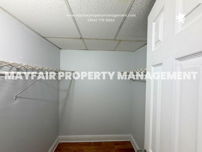 Building Photo - 4543 Treehouse Ln