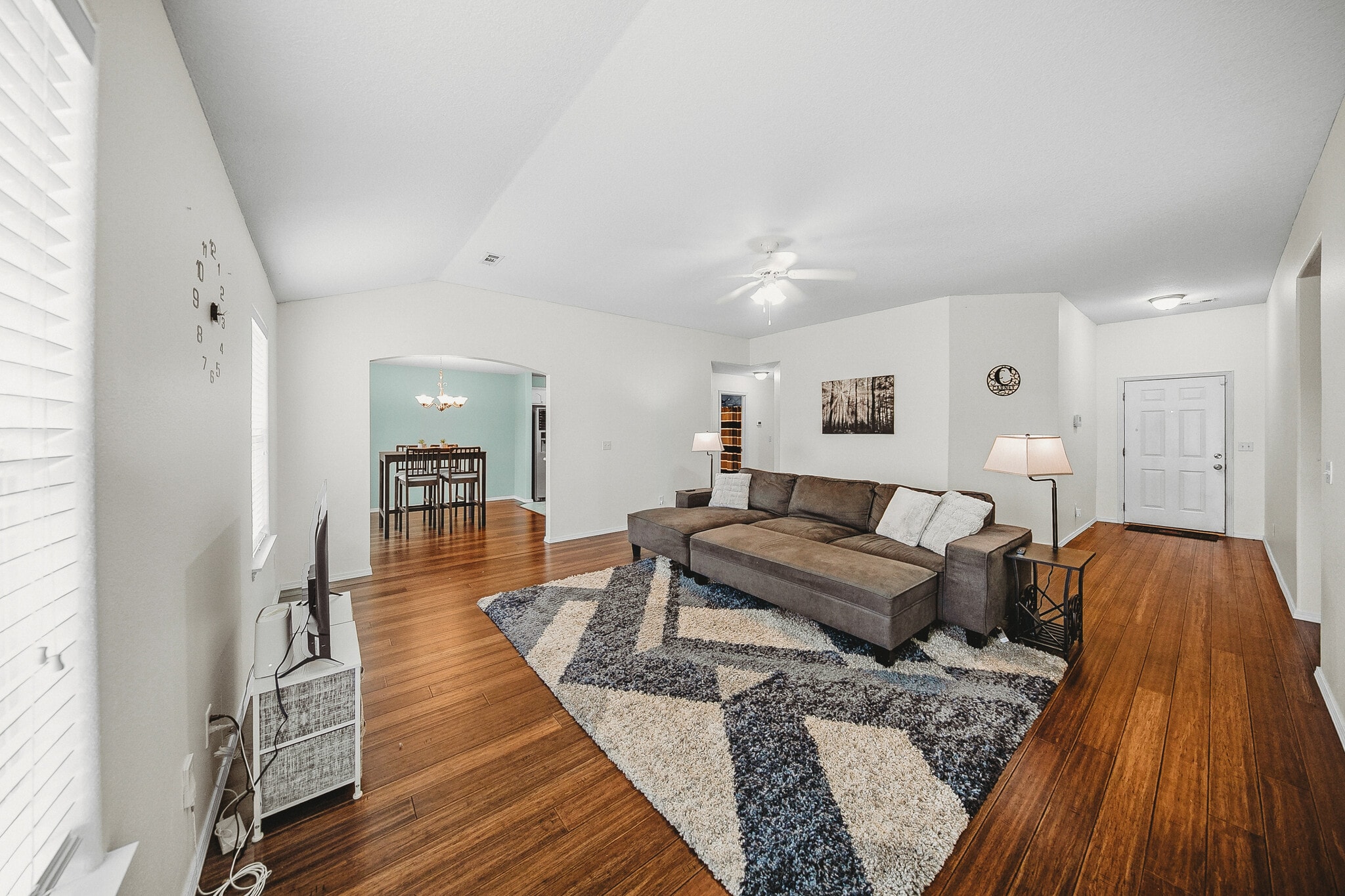 Building Photo - 2167 Sweetwater Ranch Ave