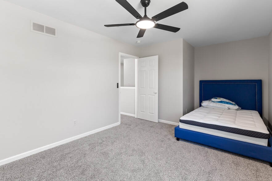 Building Photo - 16409 Eastwind St