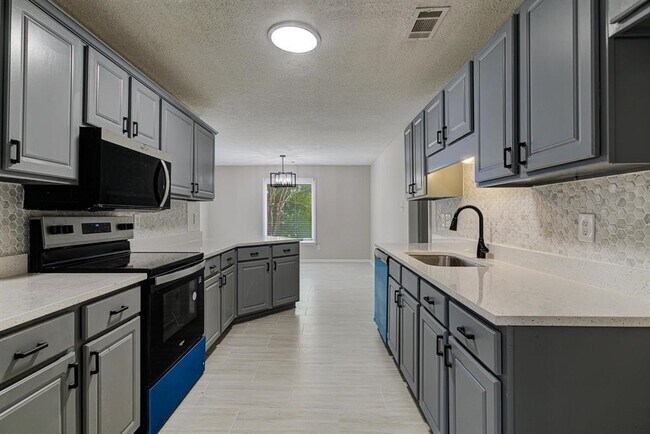 Building Photo - 8952 Vorlich Cove