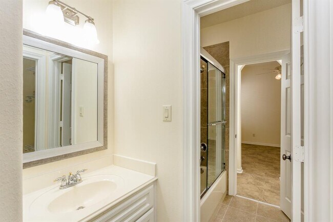 Building Photo - 9227 Mystic Falls Ln