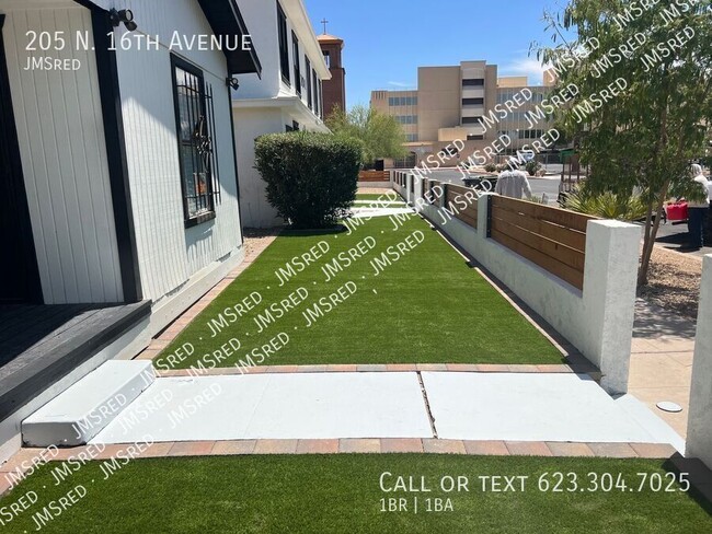 Building Photo - 205 N 16th Ave
