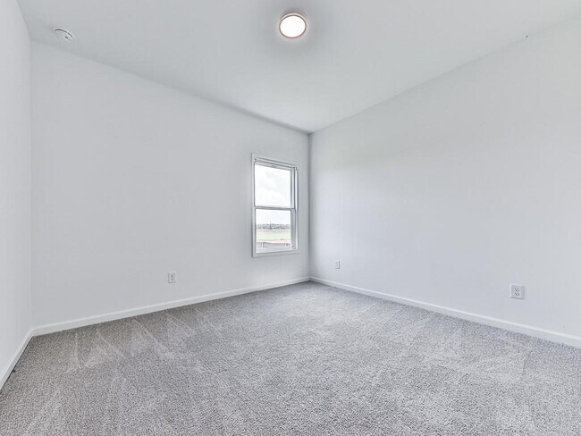 Building Photo - 611 Elwick Ln